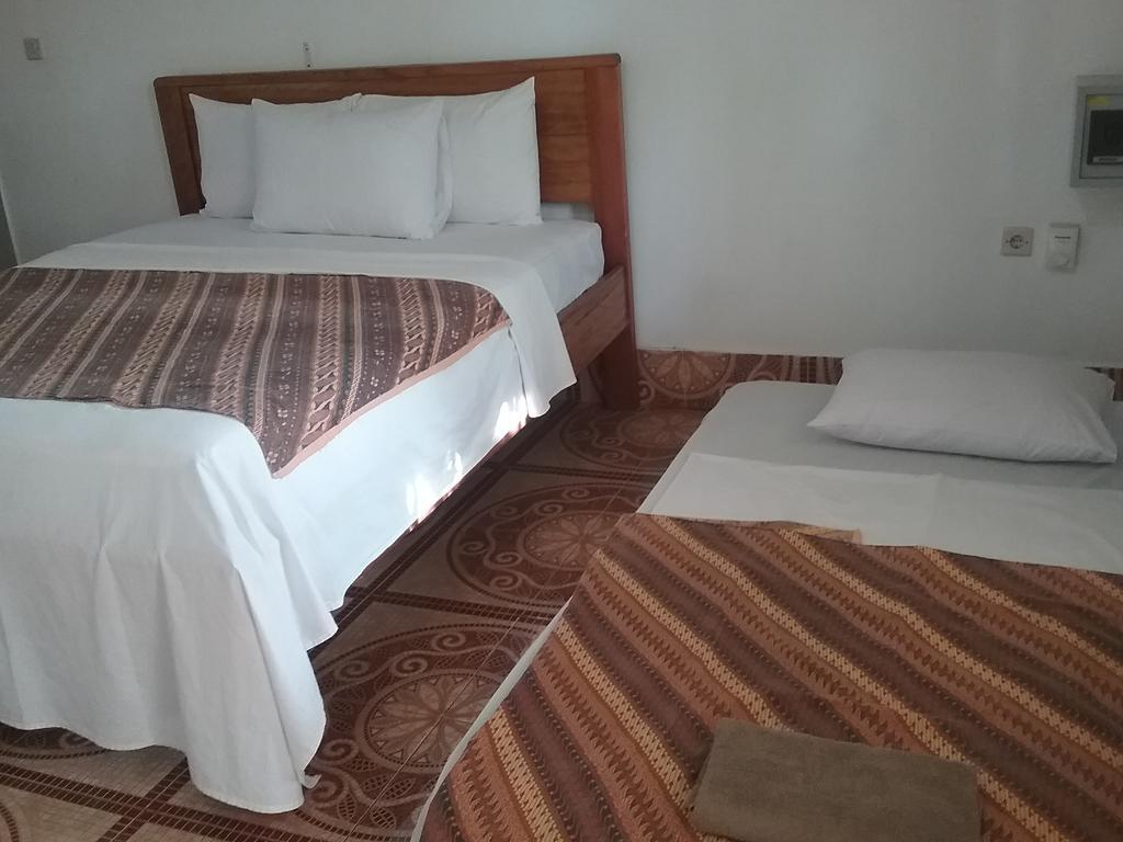Putri Homestay กิลิเมโน ภายนอก รูปภาพ